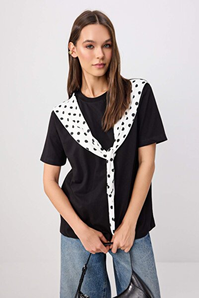Trendyol Collection تي شيرت أسود كبير الحجم/واسع الأكمام بأكمام قصيرة وتفاصيل...