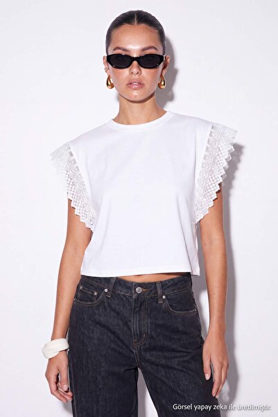 Drop by TrendyolMilla White Bat Sleeve Dandelion Detailed Blouse Tdrss26Bz00118