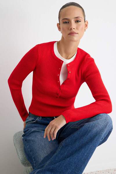 Trendyol Collection Red Crew Neck Fitted/Body-Hugging Basic Knitwear Sweater ...