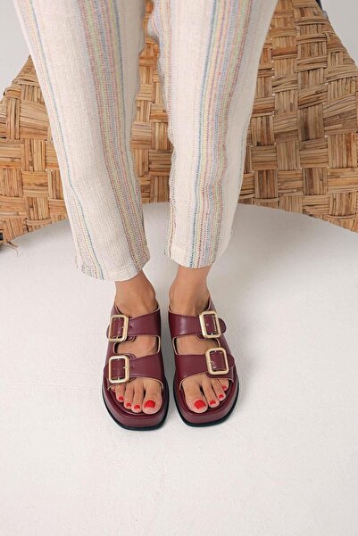 Beyond Γυναικεία δερμάτινα σανδάλια μπορντό Cpt με διπλό λουράκι και αγκράφα ...