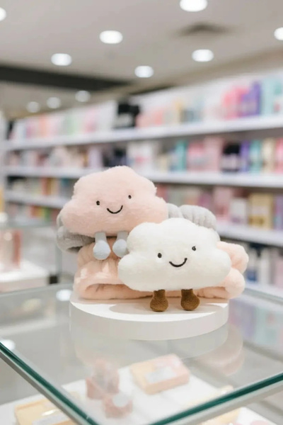 Miniso Lisanslı Sevimli Bulut Figürlü Yumuşak Saç Bandı – Konforlu ve Esnek T...