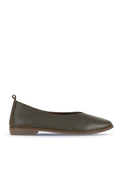 Bueno Shoes حذاء باليرينا مسطح للنساء من الجلد الكاكي 01wd3503