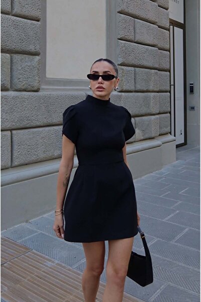 Havoş Siyah Tulip Sleeve Sırt Detaylı Elbise