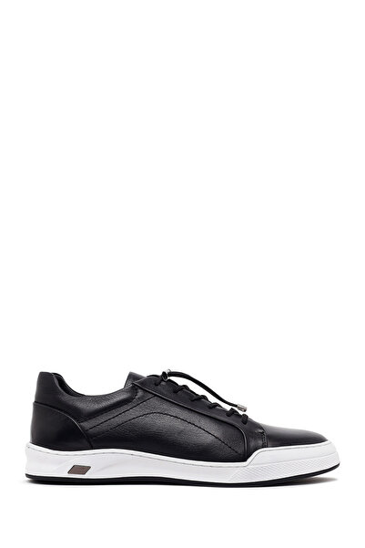 Derimod Erkek Siyah Bağcıklı Kalın Tabanlı Deri Sneaker 26SFD620218