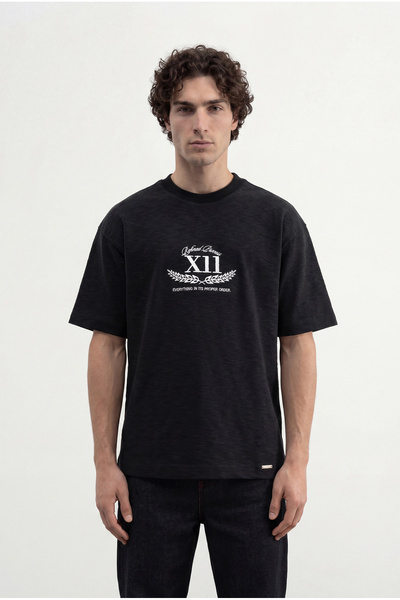 Machinist Men's Embroidered Jacquard Oversize T-Shirt Black