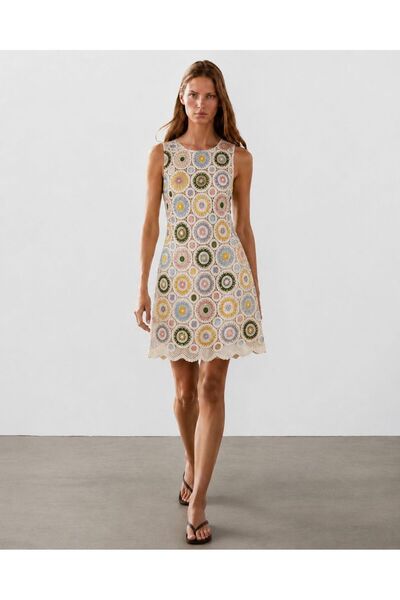 manoria Capri Dress