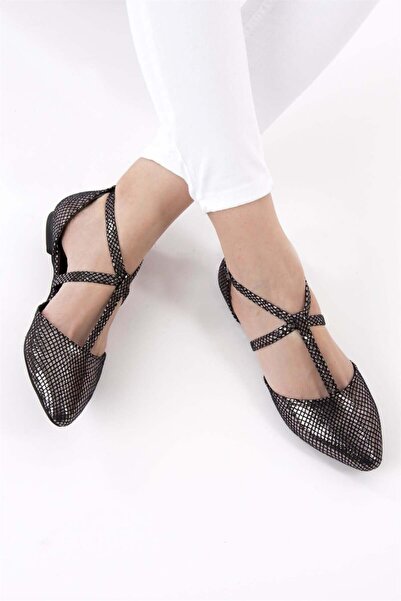 Fox Shoes حذاء باليرينا بلاتيني للنساء D726537307