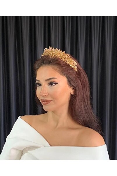 BEYOĞLU NİŞANTAŞI Bride engagement hena promise crown lara