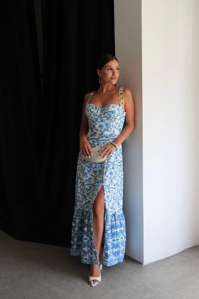 Julidress Φόρεμα μάξι με μοτίβο, μεταλλική ζώνη με κρίκους, λεπτομέρεια σκίσι...