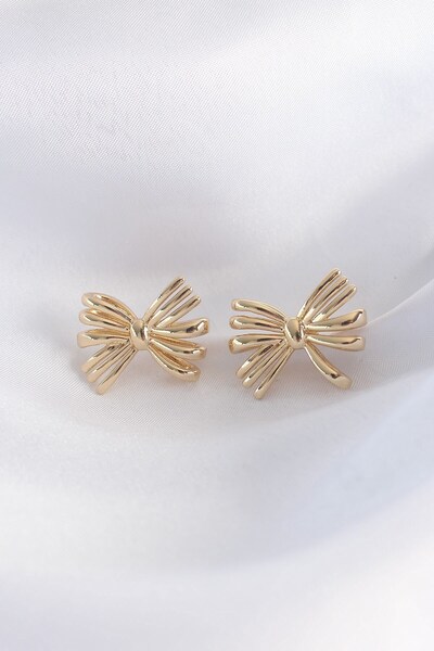 Inure Jewelry أقراط القوس باللون الذهبي النحاسي