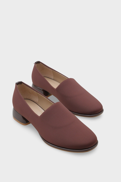 Capone Outfitters حذاء نسائي مريح بكعب قصير من Rosy Stretch