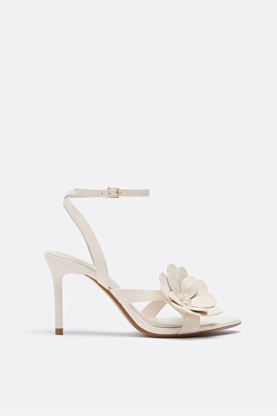 Stradivarius Çiçekli topuklu sandalet