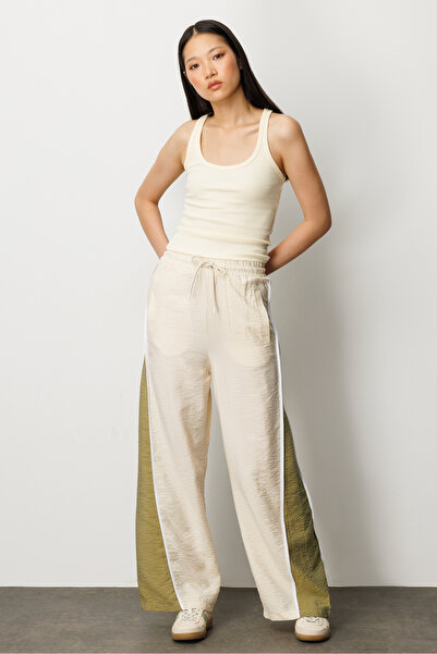 Versla High Waist Relaxed Cut Trousers