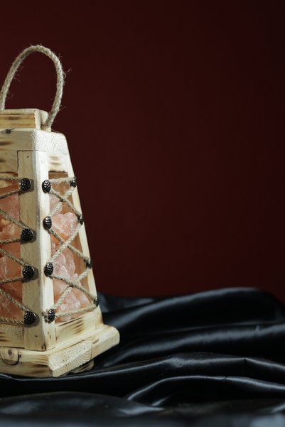 TUZCU KENAN Himalaya Pyramid Wooden Salt Lamp with Rope Detail, Decorative Ambient Lamp