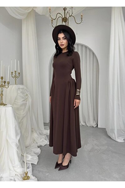 Caddebostan Moda فستان نسائي متوسط الطول بياقة دائرية وأكمام طويلة وتصميم ينا...