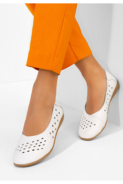B T Shoes Andeia white Leather Ballet Flats