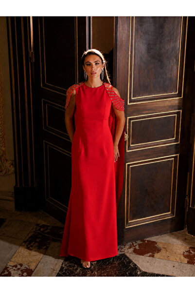 MOONDRESS KIRMIZI TAŞ İŞLEMELERİ PELERİN DETAYLI UZUN ŞIK DAVET ÖZEL GECE ABİ...