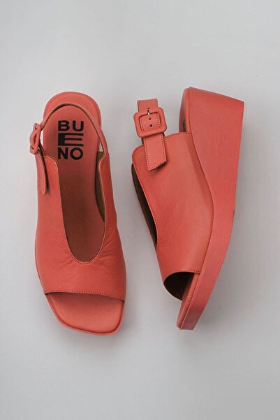 BUENO Shoes Mercan Deri Kadın Dolgu Topuklu Sandalet 01wy2405