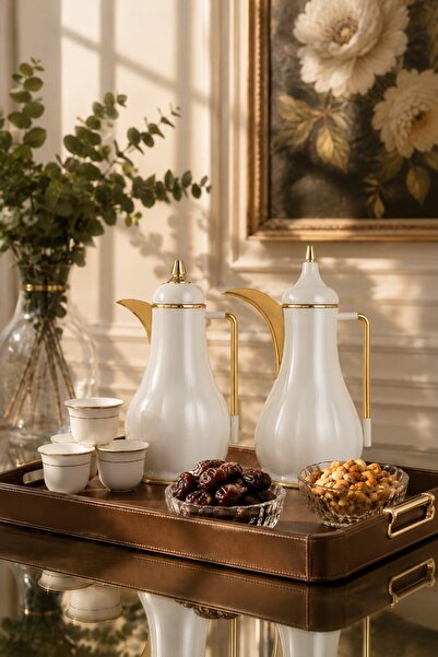 Generic طقم ترامس لتقديم الشاي والقهوة باللون الأبيض والذهب البراق بسعة (1 لت...