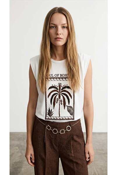 Quzu Embroidery Detailed T-Shirt Ecru
