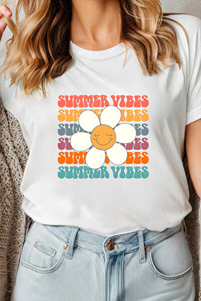 Sarah's Boutique Women's T-shirt – 100% cotton – Daisy Vibes
