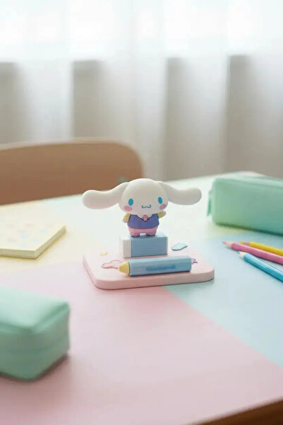 Miniso حامل هاتف سينامورول المرخص من سانريو - حامل لطيف من سلسلة المدرسة