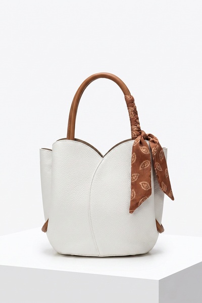 LuviShoes Γυναικεία τσάντα ώμου GIOVAR White Tan Floter