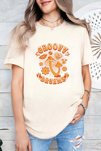Sarah's Boutique Women's T-shirt – 100% cotton – Groovy Dreams