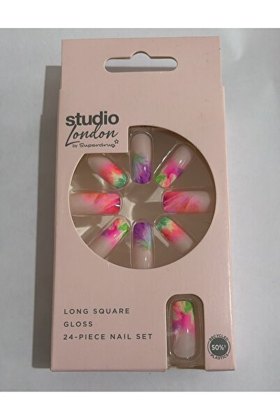 SUPERDRUG Studio Takma Tırnak Long Square Gloss