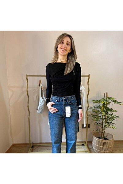 Drape Detaylı Tül Bluz - Omuzdan Düşen Şıklık