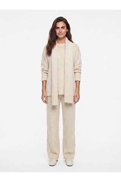 ONLOOX Cream Soft Textured Comfortable Cut Knitwear Set with Scarf Detail in ...