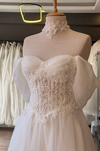 Lenta Moda Beyaz Dantel Boyunluk Hediyeli İşlemeli Karolin Gelinlik ve Nikah ...