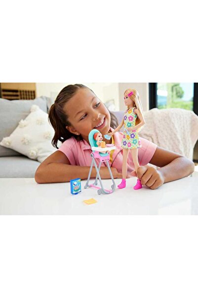 Barbie Skipper Bebek Bakıcısı Sarı Saçlı Bebek ve Oyun Seti Htk35