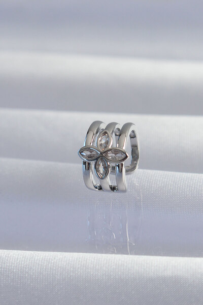 OGHAMAY Brass Silver Color Clover Earcuff Earrings