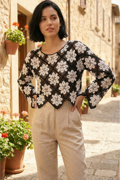 KAREN TEKSTİL Floral Patterned Lace Embroidered Crop Top
