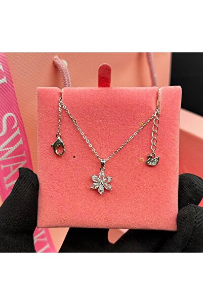 Generic Sparkling Snow Flower Design Silver Necklace with Accessories