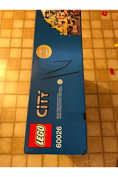 LEGO مجموعة المدينة # 60026 تاون سكوير