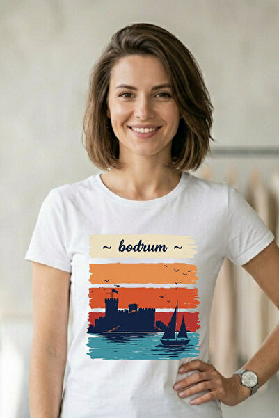 Baran Işık تي شيرت أبيض للجنسين مطبوع عليه قلعة بودروم وقارب شراعي بتصميم ريترو