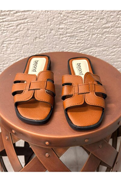 Beyond Women's Tan 3-Stripe Hrms Leather Slippers 1cm Byndst01