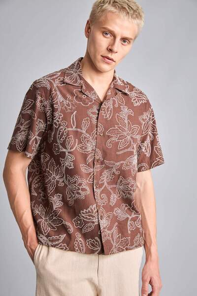 DeFacto Boxy Fit Apaş Collar Floral Short Sleeve Brown Shirt I1141Ax26Sm