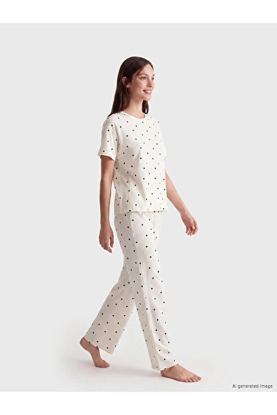 LC Waikiki Bisiklet Yaka Puantiyeli Kadın Pijama Takımı (S6)
