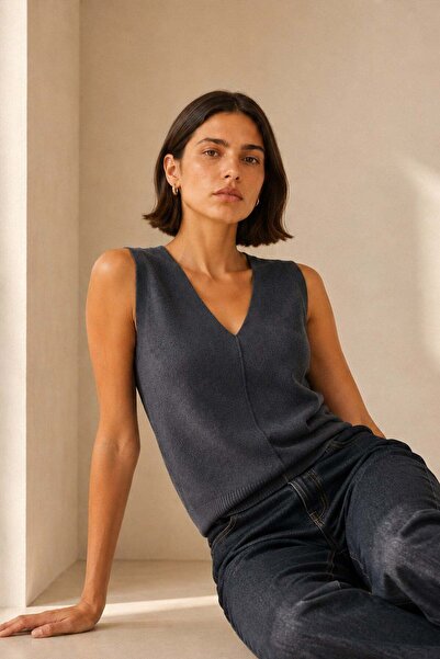 Ferraro Smoked V-Neck Back Tie Detailed 100% Cotton Women's Knitwear Blouse