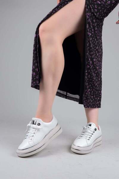 Birikon Nouna Lace-Up Flat Sneakers White
