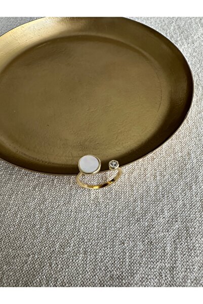 ringbox Gold Pearlescent Circle Ring