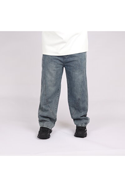 Red Planet Loose Fit Wide-Leg Jeans with Curved Front Seam Details - Trendy S...