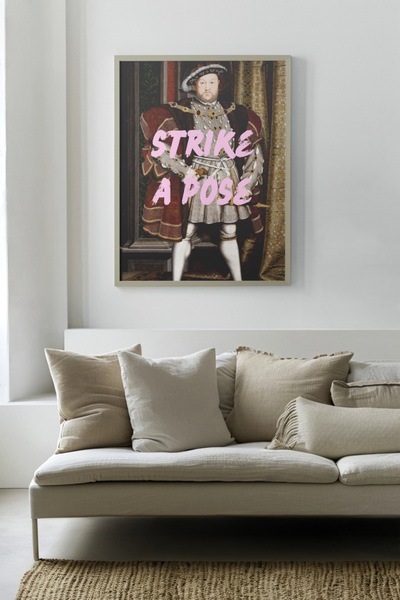INNOVI Strike a pose Poster
