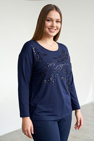 Maya Butik Lacivert Sıfır Yaka Önü Payet Nakışlı Basic Bluz - 21939
