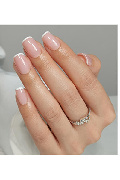 Snap Up Nails Whisper French
