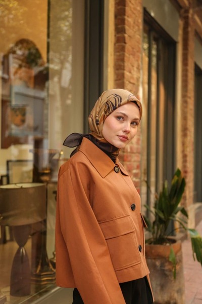 ENRİCO FERRİ وشاح أليور بنمط إبرولي من التنسل