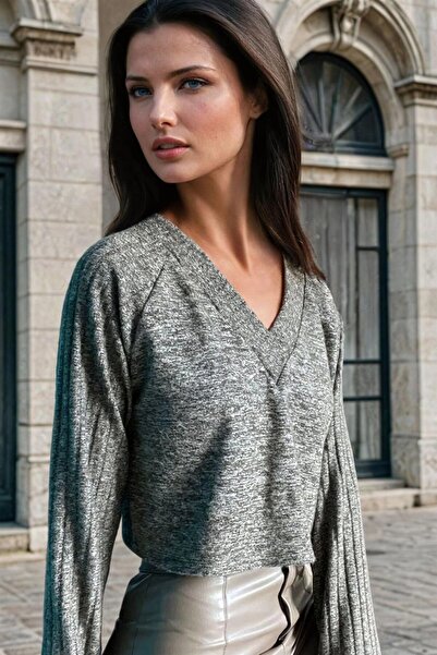 Moda4x4 Khaki V-Neck, Short Blouse